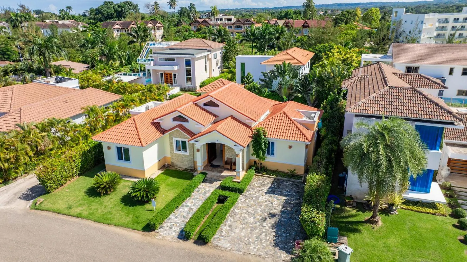 Sosua Ocean Village, Villa 11, Garden Dream Dominican Republic